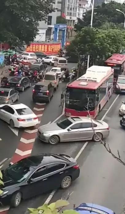 南宁警察爆料事件视频最新,真相与争议交织的警界风波